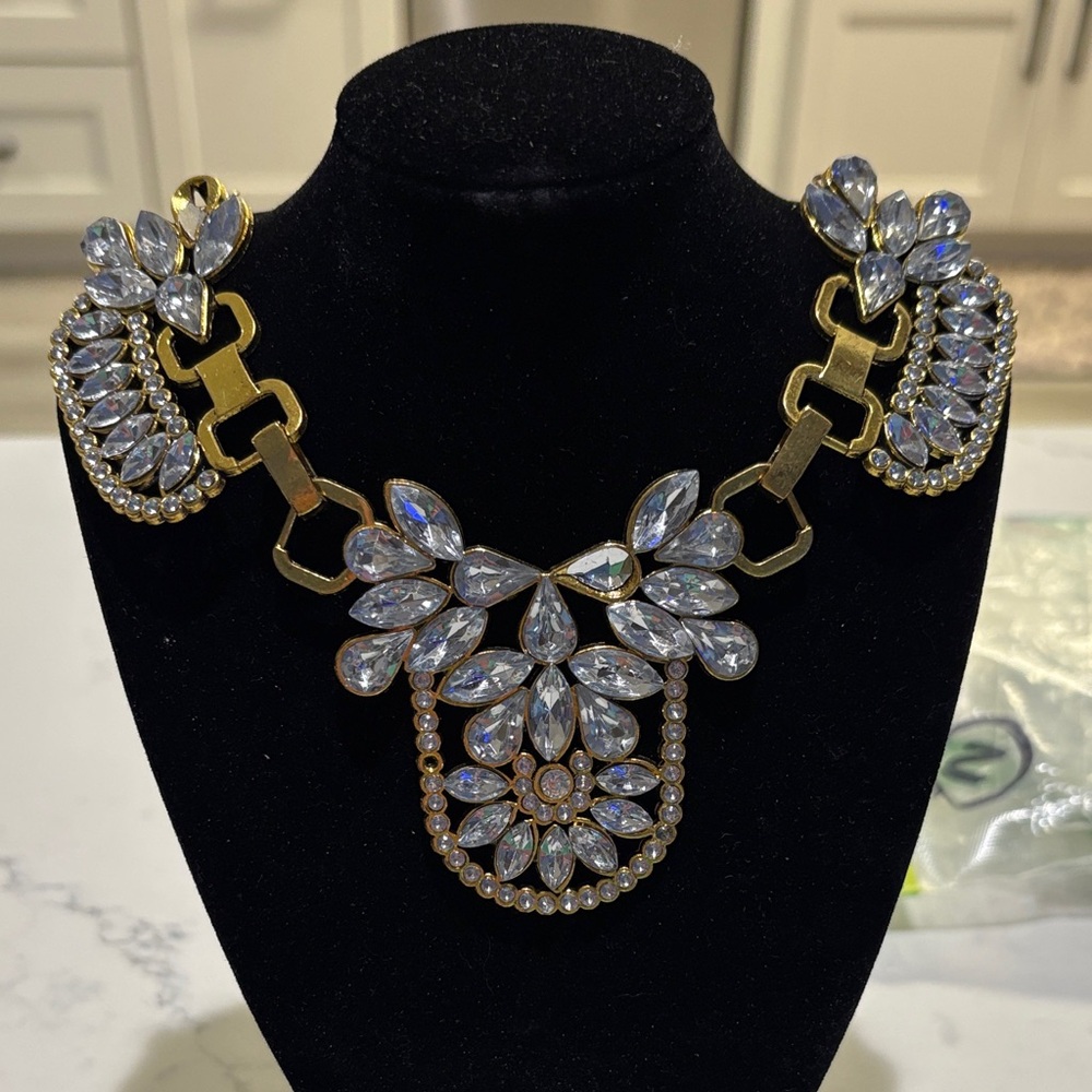 Elegant Gold and Silver Statement Necklace